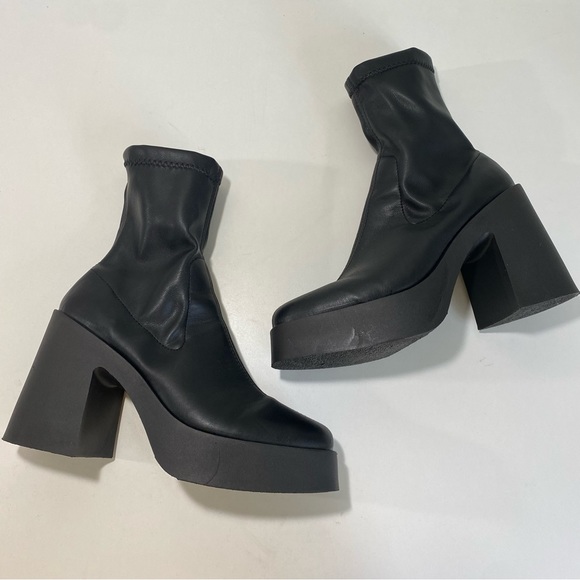 ASOS Elsie high heeled sock boot - Picture 11 of 16